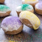 King Cake Baked Doughnuts | Doughnuts that taste like the traditional Mardi Gras King Cake! | @reciperunner
