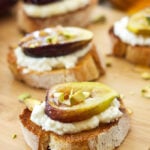 Caramelized Fig and Ricotta Crostini | Ricotta and fresh figs caramelized in honey are perfect together on this summer crostini!