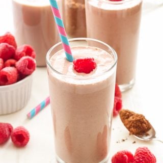 Chocolate Raspberry Smoothie | Chocolate milk, raspberries and Greek yogurt make this protein filled smoothie the perfect post workout recovery drink!