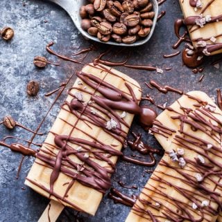 Vanilla Cold Brew Coffee Popsicles are the perfect summer afternoon treat! Lightly sweetened and drizzled with chocolate, they'll be your new favorite way to cool off! #popsicles #coffee #vanilla #vegan #glutenfree