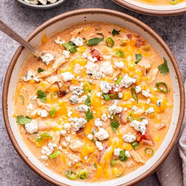 Buffalo Chicken Chili with Crispy Chicken