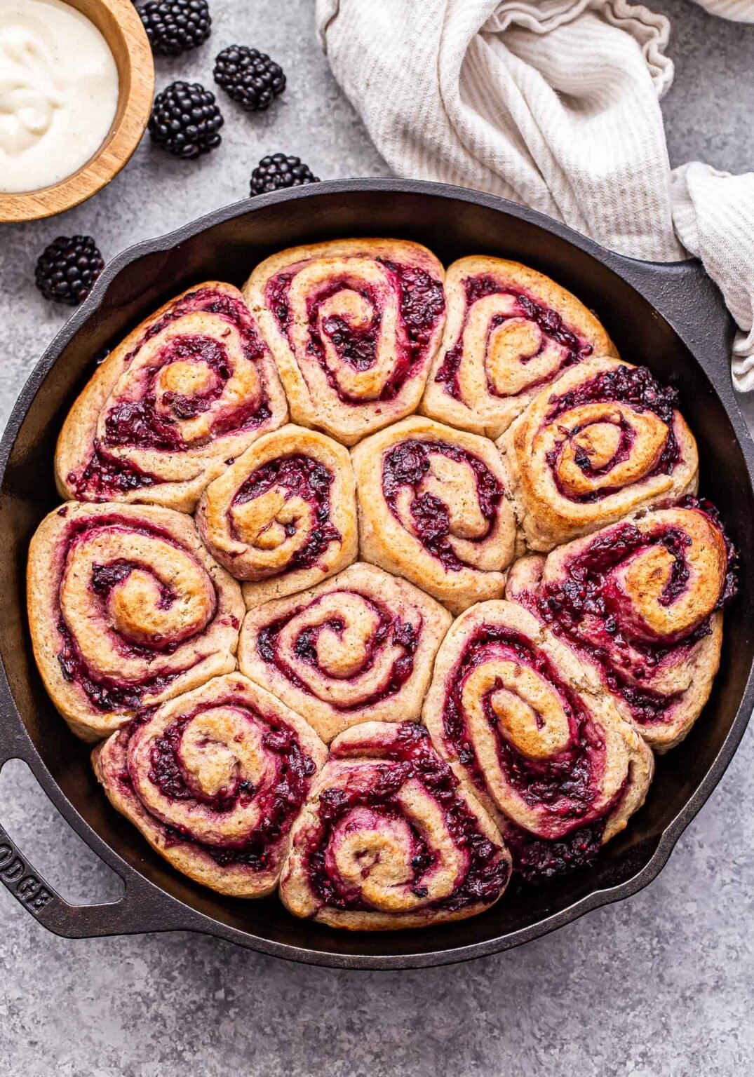 Blackberry Vanilla Sweet Rolls (No Yeast) Recipe Runner
