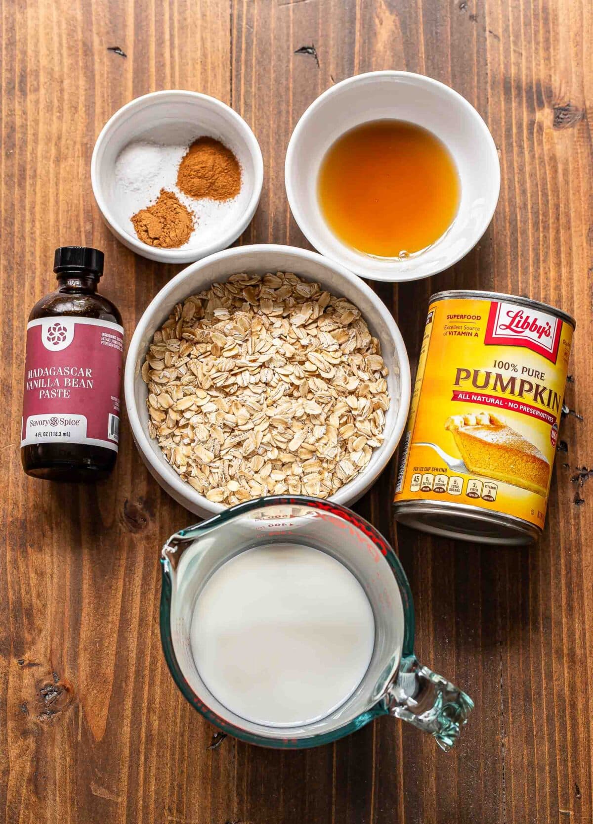 Ingredients used to make pumpkin oatmeal.