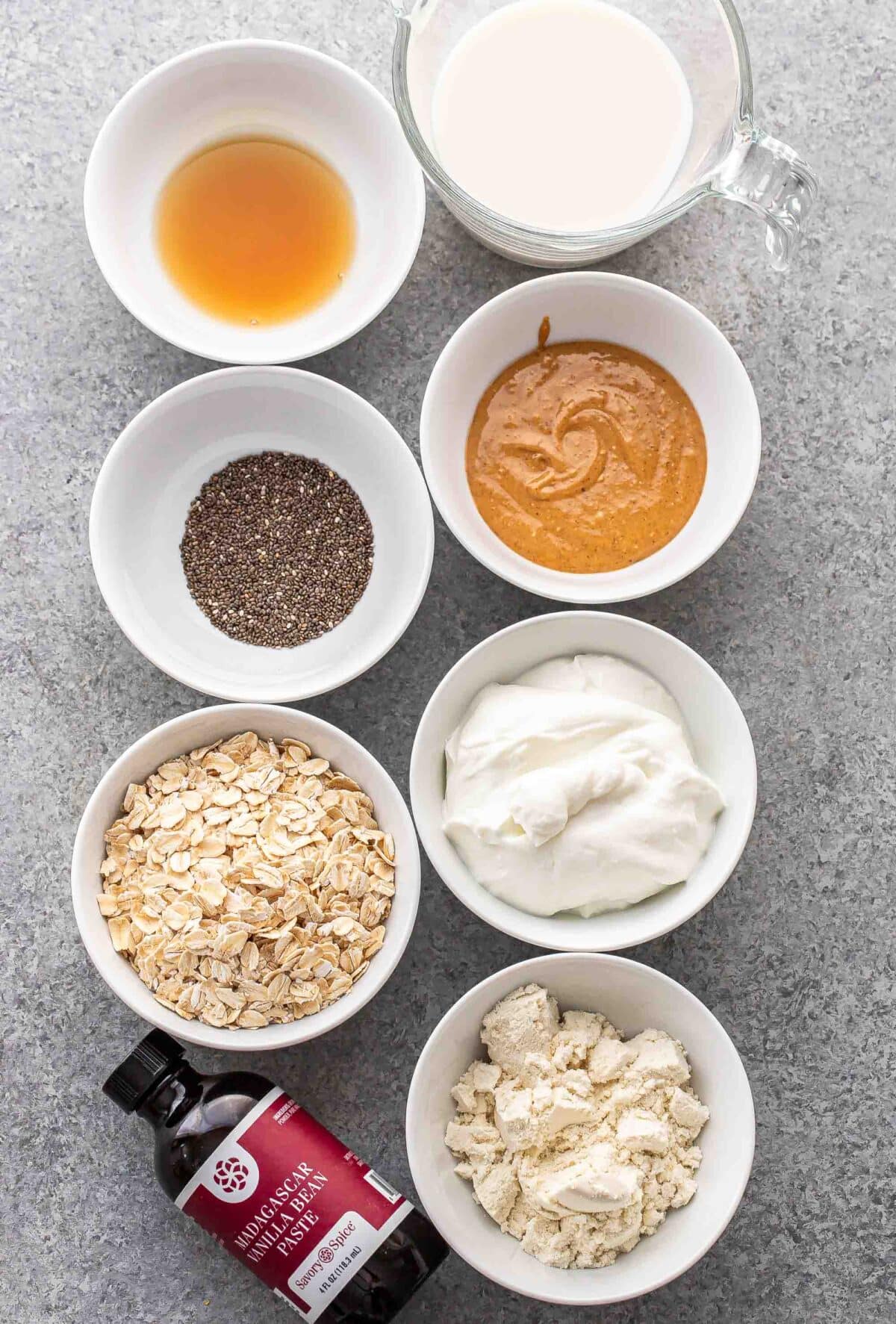 Ingredients used to make peanut butter overnight oats.