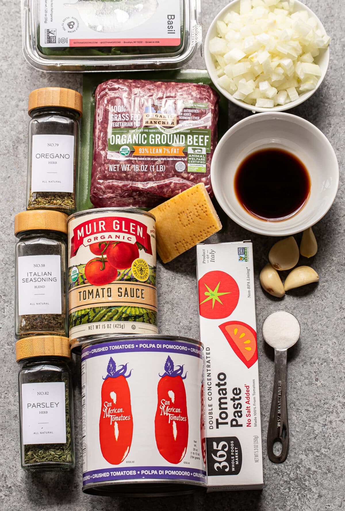 Ingredients used to make spaghetti meat sauce.